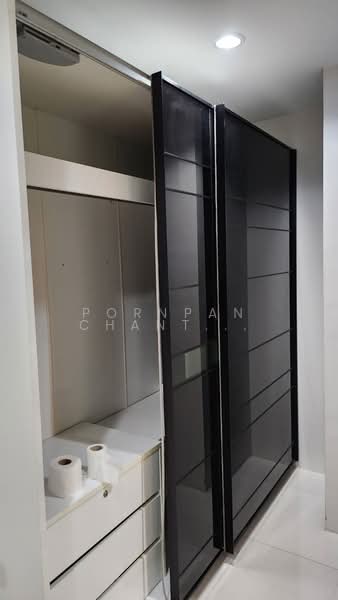 Sukhumvit Living Town, Bangkok, 299 Sukhumvit 21 Road, Khlongtoei Nua, Watthana, Bangkok, 2 Bedrooms, 99 sqm, Condo For Rent, by Pornpan Chantharakasemchai, 500247521 - DDproperty.com