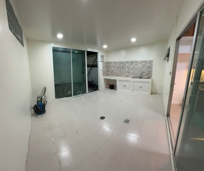 undefined, Bangkok, Ram Inthra, Khan Na Yao, Bangkok, 3 Bedrooms, 170 sqm, Townhouse For Sale, by Pornpan Chantharakasemchai, 500247531 - DDproperty.com
