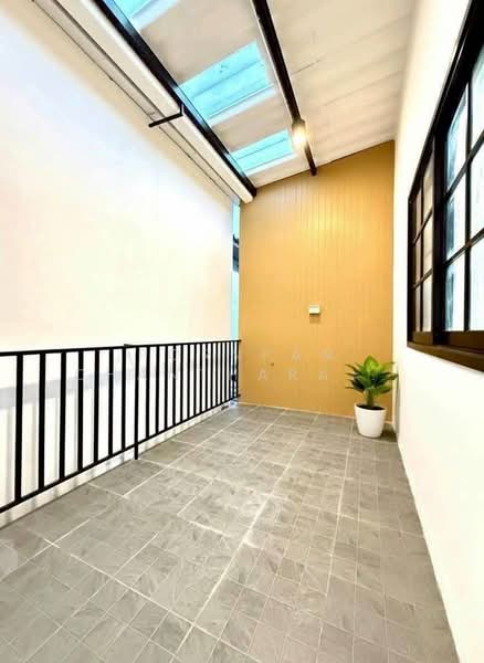 2-BR Townhouse, Bangkok, Bang Khun Sri, Bangkok Noi, Bangkok, 2 Bedrooms, 93 sqm, Townhouse For Sale, by Pornpan Chantharakasemchai, 500247567 - DDproperty.com