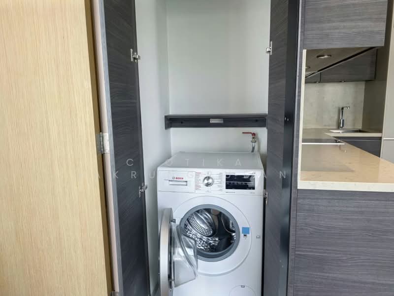 The Esse Asoke, Bangkok, 333 Soi Sukhumvit 21, Sukhumvit Road, Khlongtoei Nua, Watthana, Bangkok, 1 Bedroom, 49 sqm, Condo For Rent, by Chotika   Rakrungrueang, 500247597 - DDproperty.com