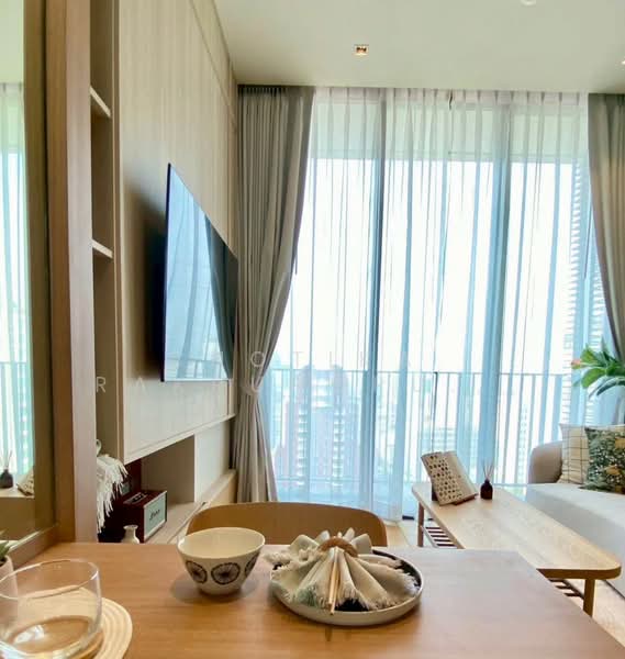 28 Chidlom, Bangkok, 28 Chit Lom Alley, Lumphini, Pathum Wan, Bangkok, 1 Bedroom, 40 sqm, Condo For Rent, by Chotika   Rakrungrueang, 500247625 - DDproperty.com