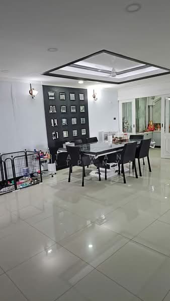 Oriental Towers, Bangkok, 25 Soi Ekkamai 12, Ekkamai Road, Khlong Tan Nua, Watthana, Bangkok, 3 Bedrooms, 350 sqm, Condo For Rent, by Utaiwan Kiatpanya, 500247667 - DDproperty.com