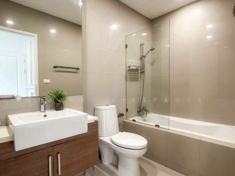 Noble Refine, Bangkok, Soi Sukhumvit 26, Sukhumvit Road, Khong Tan, Khlong Toei, Bangkok, 1 Bedroom, 50 sqm, Condo For Rent, by Utaiwan Kiatpanya, 500247690 - DDproperty.com