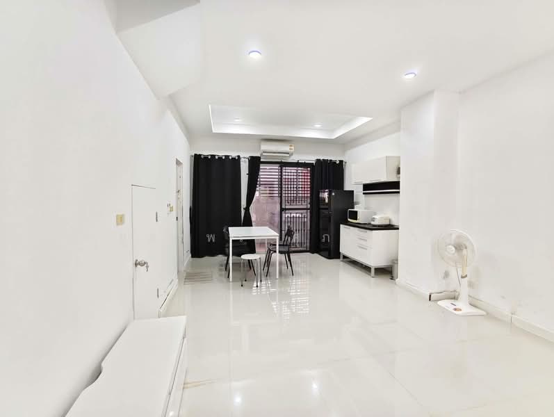 Metrotown 3 Huai Wang Nong, Ubon Ratchathani, Soi Chonlaprathan, Rat Bamrung Road, Nai Muang, Muang Ubon Ratchathani, Ubon Ratchathani, 2 Bedrooms, 88 sqm, Townhouse For Sale, by ยุภาพร ศุภผลา, 500247691 - DDproperty.com