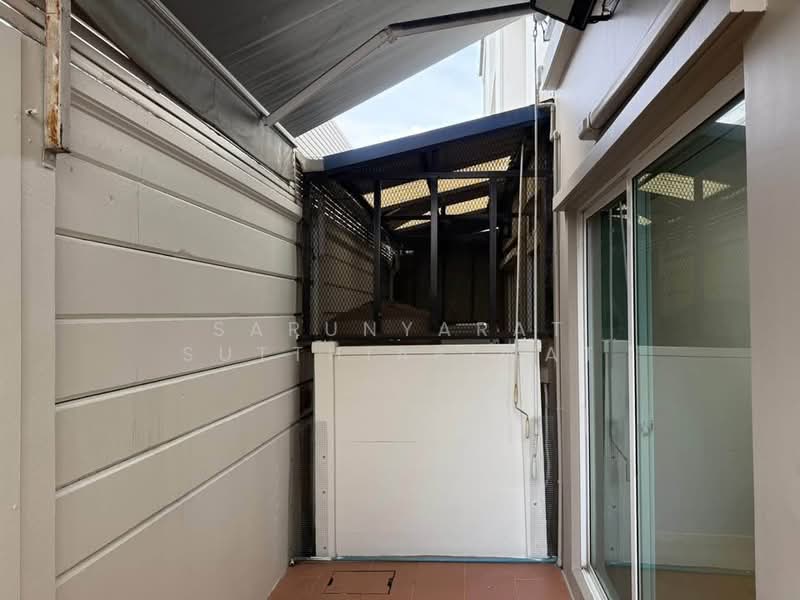 Baan Klang Muang Sukhumvit 77, Bangkok, Soi On Nut 17, Suan Luang, Suan Luang, Bangkok, 3 Bedrooms, 178 sqm, Townhouse For Rent, by Sarunyarat Sutthiapiwat, 500247692 - DDproperty.com