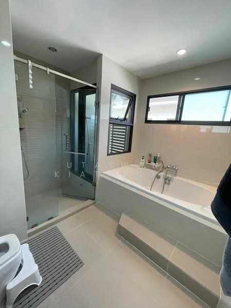 The Palm Pattanakarn, Bangkok, Phatthanakan Road, Suan Luang, Suan Luang, Bangkok, 4 Bedrooms, 280 sqm, Single Detached House For Rent, by Utaiwan Kiatpanya, 500247766 - DDproperty.com