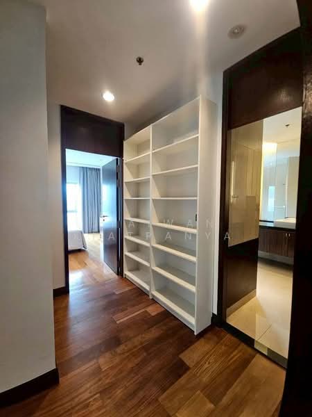 Royal Residence Park, Bangkok, 99 Royal Resident Park Lumphini, Lumphini, Pathum Wan, Bangkok, 4 Bedrooms, 275 sqm, Apartment For Rent, by Utaiwan Kiatpanya, 500247785 - DDproperty.com