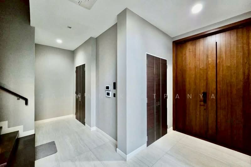 The Gentry Phatthanakan 2, Bangkok, Phatthanakan 32, Suan Luang, Suan Luang, Bangkok, 4 Bedrooms, 440 sqm, Single Detached House For Rent, by Utaiwan Kiatpanya, 500247791 - DDproperty.com