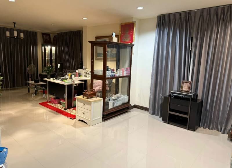undefined, Bangkok, Sam Wa Tawan Tok, Khlong Sam Wa, Bangkok, 3 Bedrooms, 204 sqm, Single Detached House For Rent, by Patraporn Kansri, 500247821 - DDproperty.com