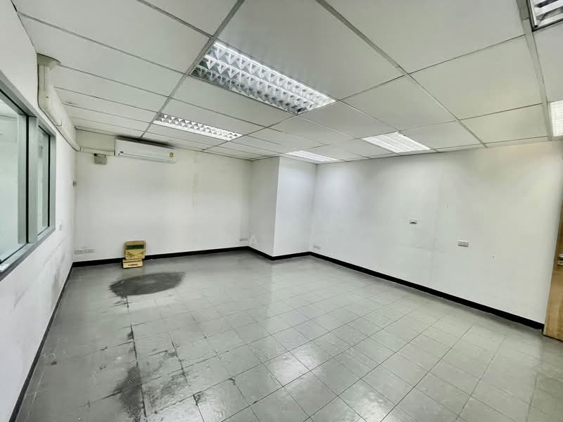 พื้นที่ให้เช่า นาคนิวาส ลาดพร้าว : Space for rent, Nak Niwas, Ladprao., กรุงเทพ, นาคนิวาส, ลาดพร้าว, ลาดพร้าว, กรุงเทพ, 240 ตร.ม., พื้นที่ขายของ ให้เช่า, โดย TOAH T., 500247861 - DDproperty.com