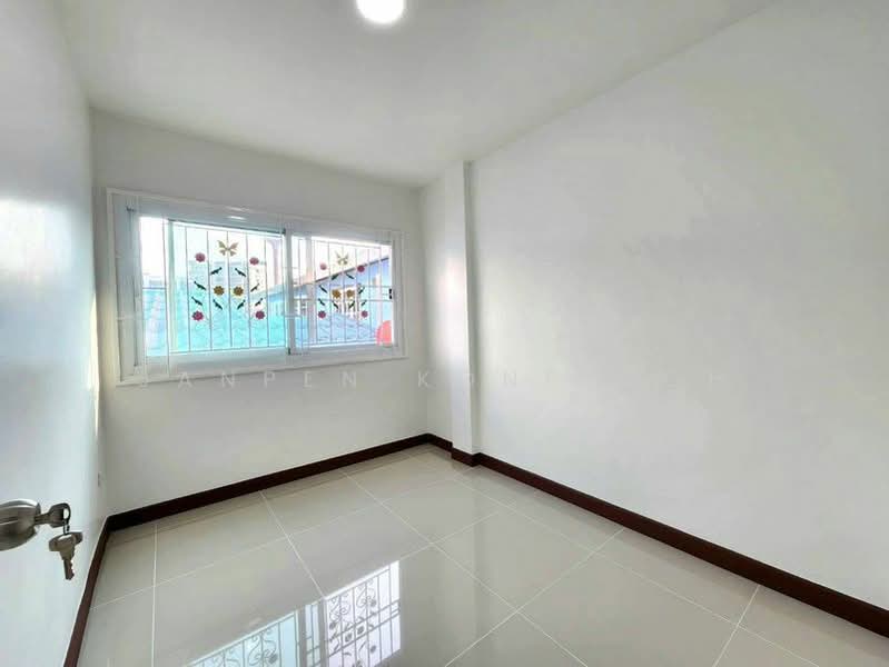 หมู่บ้าน ปาล์มวิลเลจ เครือสหพัฒน์, Chon Buri (Pattaya), Bueng, Si Racha, Chon Buri (Pattaya), 3 Bedrooms, 76 sqm, Semi-Detached House (Twin House) For Sale, by Janpen Konpetch, 500247881 - DDproperty.com