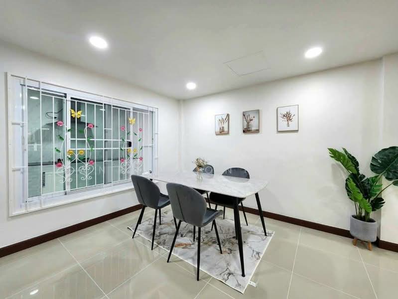 หมู่บ้าน ปาล์มวิลเลจ เครือสหพัฒน์, Chon Buri (Pattaya), Bueng, Si Racha, Chon Buri (Pattaya), 3 Bedrooms, 76 sqm, Semi-Detached House (Twin House) For Sale, by Janpen Konpetch, 500247881 - DDproperty.com