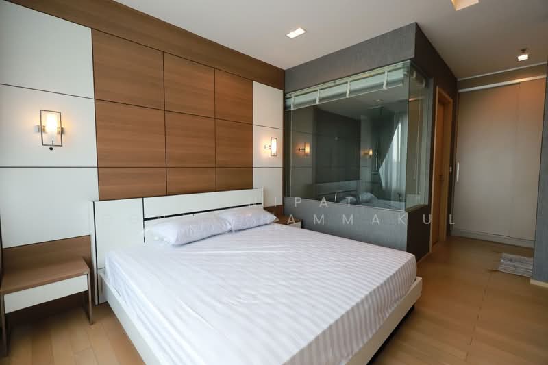 Siri At Sukhumvit, Bangkok, 902 Sukhumvit Road, Phra Kanong, Khlong Toei, Bangkok, 2 Bedrooms, 69 sqm, Condo For Rent, by Kitnipat Boonyadhammakul, 500247896 - DDproperty.com