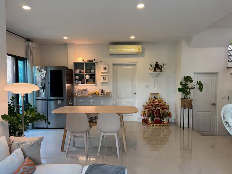 Centro Ratchapruek 2, Nonthaburi, Bang Kruai - Sai Noi Road, Bang Krang, Muang Nonthaburi, Nonthaburi, 4 Bedrooms, 190 sqm, Single Detached House For Sale, by Paphada Rattanaburi, 500247897 - DDproperty.com