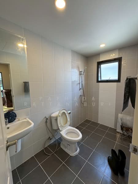 Centro Ratchapruek 2, Nonthaburi, Bang Kruai - Sai Noi Road, Bang Krang, Muang Nonthaburi, Nonthaburi, 4 Bedrooms, 190 sqm, Single Detached House For Sale, by Paphada Rattanaburi, 500247897 - DDproperty.com