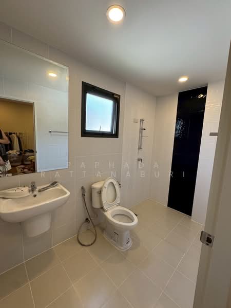 Centro Ratchapruek 2, Nonthaburi, Bang Kruai - Sai Noi Road, Bang Krang, Muang Nonthaburi, Nonthaburi, 4 Bedrooms, 190 sqm, Single Detached House For Sale, by Paphada Rattanaburi, 500247897 - DDproperty.com