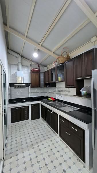 Moobaan Chollada Suvarnabhumi : หมู่บ้านชลลดา สุวรรณภูมิ, สมุทรปราการ, ถนนวัดศรีวารีน้อย, ศีรษะจรเข้น้อย, บางเสาธง, สมุทรปราการ, 320 ตร.ม., บ้านเดี่ยว ขาย, โดย Chatuphon Mochida, 500247940 - DDproperty.com