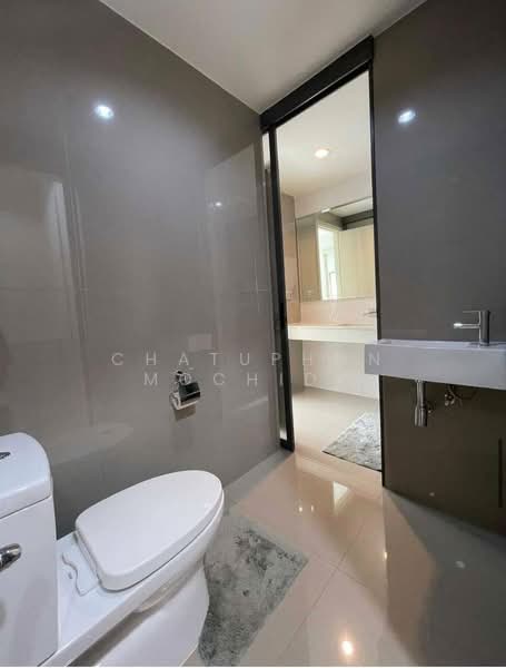 Rhythm Sukhumvit 42, Bangkok, Soi Sukhumvit 42, Sukhumvit Road, Phra Kanong, Khlong Toei, Bangkok, 1 Bedroom, 49 sqm, Condo For Rent, by Chatuphon Mochida, 500247944 - DDproperty.com