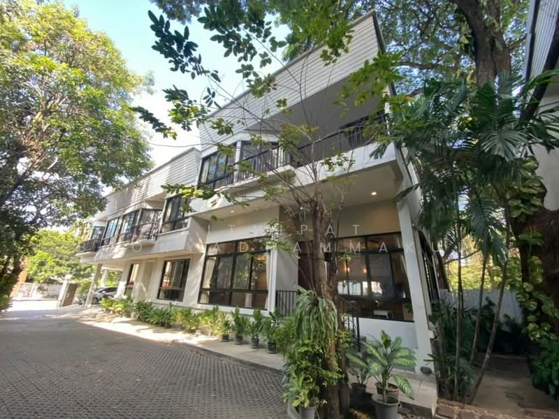 undefined, Bangkok, Wang Thonglang, Wang Thonglang, Bangkok, 3 Bedrooms, 350 sqm, Single Detached House For Rent, by Kitnipat Boonyadhammakul, 500247951 - DDproperty.com