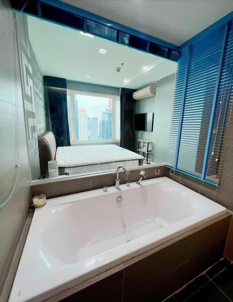 Siri At Sukhumvit, Bangkok, 902 Sukhumvit Road, Phra Kanong, Khlong Toei, Bangkok, 2 Bedrooms, 68 sqm, Condo For Rent, by Sutavee Chonlabud, 500247952 - DDproperty.com