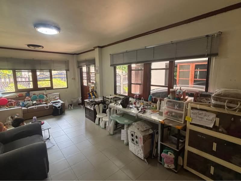 Baan Phakamas, Bangkok, Soi Moobaan Phakamas, Suan Luang, Suan Luang, Bangkok, 5 Bedrooms, 268 sqm, Single Detached House For Sale, by Kitnipat Boonyadhammakul, 500247962 - DDproperty.com