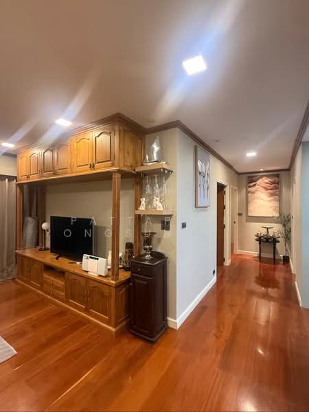 Sathorn Gardens, Bangkok, 39 South Sathorn Road, Thung Maha Mek, Sathon, Bangkok, 2 Bedrooms, 75 sqm, Condo For Rent, by Pattaporn Yongsungnone, 500247968 - DDproperty.com