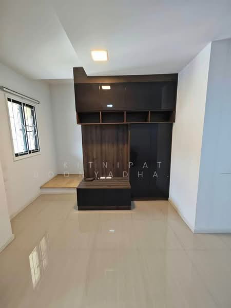 undefined, กรุงเทพ, คลองสองต้นนุ่น, ลาดกระบัง, กรุงเทพ, 220 ตร.ม., ทาวน์เฮ้าส์ ขาย, โดย Kitnipat Boonyadhammakul, 500247972 - DDproperty.com