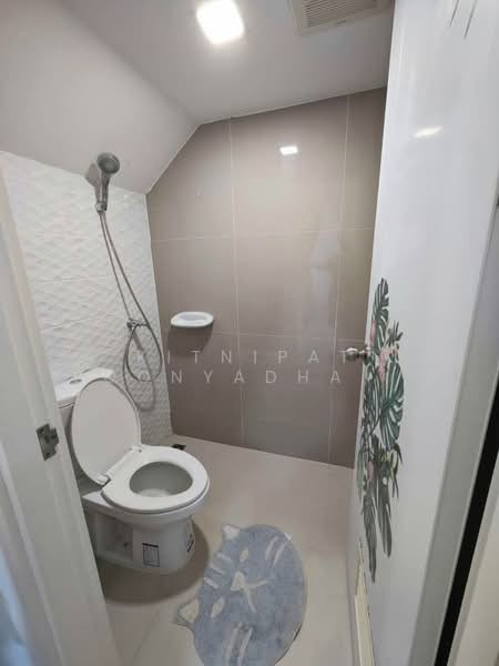 undefined, Bangkok, Khlong Song Ton Nun, Lat Krabang, Bangkok, 4 Bedrooms, 220 sqm, Townhouse For Sale, by Kitnipat Boonyadhammakul, 500247972 - DDproperty.com