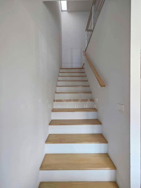 undefined, Bangkok, Khlong Song Ton Nun, Lat Krabang, Bangkok, 4 Bedrooms, 220 sqm, Townhouse For Sale, by Kitnipat Boonyadhammakul, 500247972 - DDproperty.com