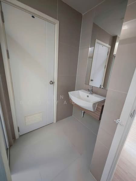 undefined, Bangkok, Khlong Song Ton Nun, Lat Krabang, Bangkok, 4 Bedrooms, 220 sqm, Townhouse For Sale, by Kitnipat Boonyadhammakul, 500247972 - DDproperty.com