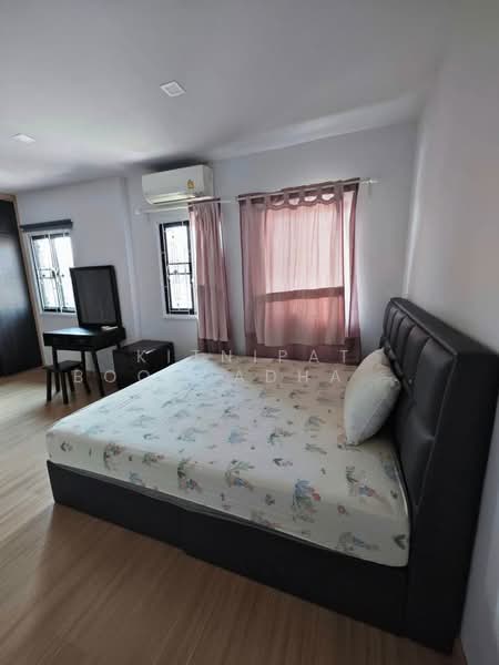 undefined, Bangkok, Khlong Song Ton Nun, Lat Krabang, Bangkok, 4 Bedrooms, 220 sqm, Townhouse For Sale, by Kitnipat Boonyadhammakul, 500247972 - DDproperty.com