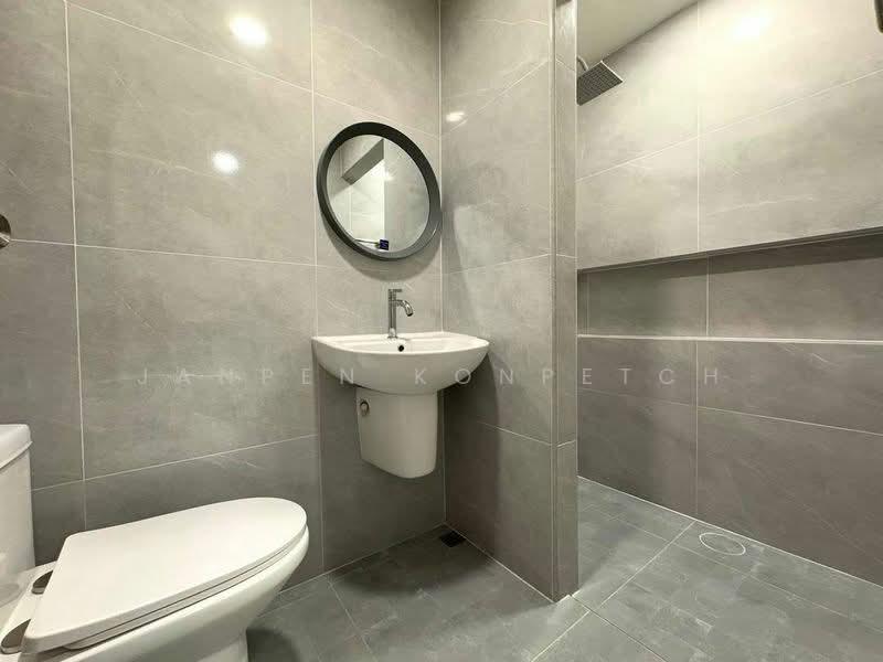 หมู่บ้านเรือนแก้ว เครือสหพัฒน์, ชลบุรี, บึง, ศรีราชา, ชลบุรี, 68 ตร.ม., ทาวน์เฮ้าส์ ขาย, โดย Janpen Konpetch, 500248028 - DDproperty.com