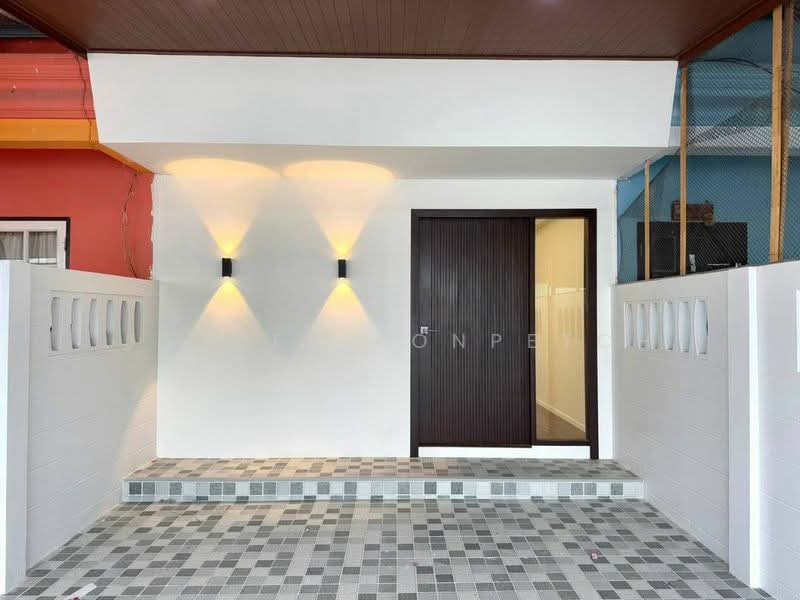 หมู่บ้านเรือนแก้ว เครือสหพัฒน์, Chon Buri (Pattaya), Bueng, Si Racha, Chon Buri (Pattaya), 2 Bedrooms, 68 sqm, Townhouse For Sale, by Janpen Konpetch, 500248028 - DDproperty.com