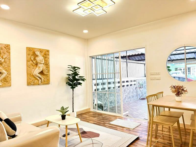 ม.จิตอารีย์ - เครือสหพัฒน์ ซอย ในชาก 23, Chon Buri (Pattaya), Bueng, Si Racha, Chon Buri (Pattaya), 2 Bedrooms, 84 sqm, Townhouse For Sale, by Janpen Konpetch, 500248060 - DDproperty.com