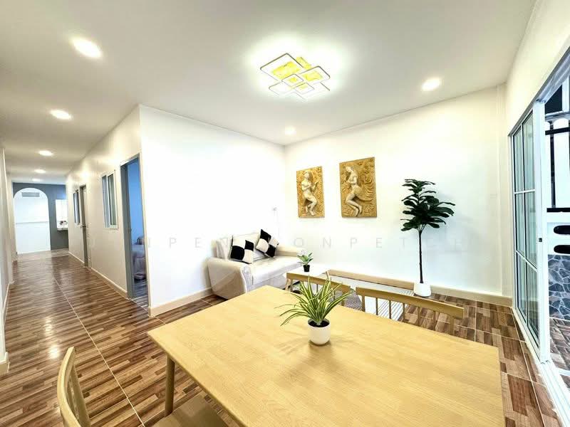 ม.จิตอารีย์ - เครือสหพัฒน์ ซอย ในชาก 23, Chon Buri (Pattaya), Bueng, Si Racha, Chon Buri (Pattaya), 2 Bedrooms, 84 sqm, Townhouse For Sale, by Janpen Konpetch, 500248060 - DDproperty.com