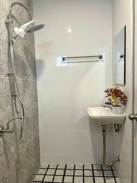 ม.จิตอารีย์ - เครือสหพัฒน์ ซอย ในชาก 23, Chon Buri (Pattaya), Bueng, Si Racha, Chon Buri (Pattaya), 2 Bedrooms, 84 sqm, Townhouse For Sale, by Janpen Konpetch, 500248060 - DDproperty.com