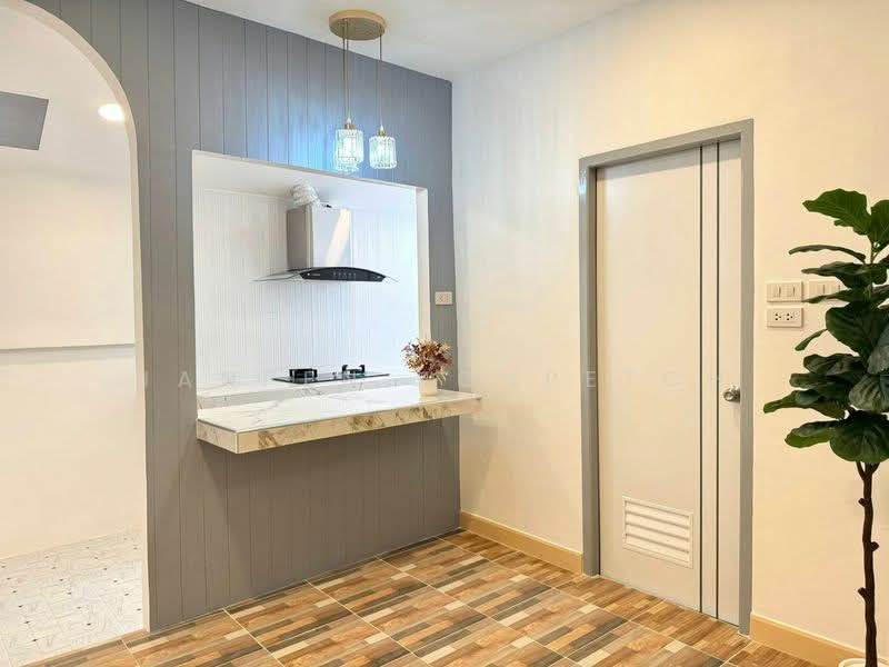 ม.จิตอารีย์ - เครือสหพัฒน์ ซอย ในชาก 23, ชลบุรี, บึง, ศรีราชา, ชลบุรี, 84 ตร.ม., ทาวน์เฮ้าส์ ขาย, โดย Janpen Konpetch, 500248060 - DDproperty.com