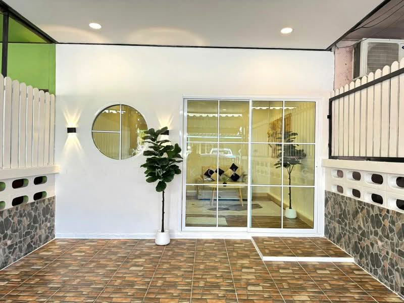 ม.จิตอารีย์ - เครือสหพัฒน์ ซอย ในชาก 23, Chon Buri (Pattaya), Bueng, Si Racha, Chon Buri (Pattaya), 2 Bedrooms, 84 sqm, Townhouse For Sale, by Janpen Konpetch, 500248060 - DDproperty.com