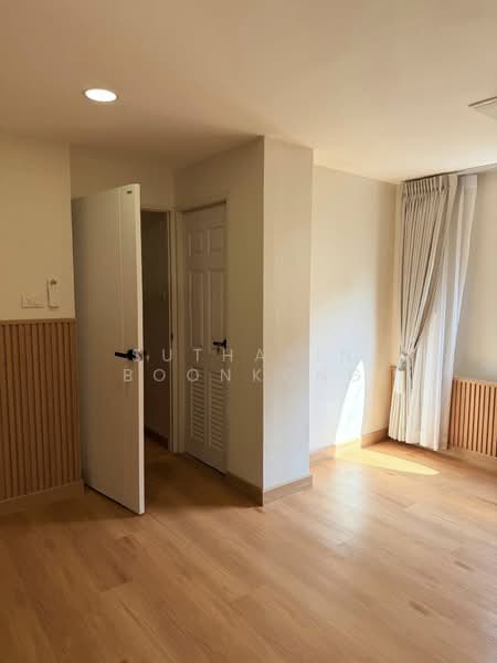 undefined, Bangkok, Yan Nawa, Sathon, Bangkok, 4 Bedrooms, 300 sqm, Single Detached House For Rent, by Suthasin Boonkong, 500248075 - DDproperty.com