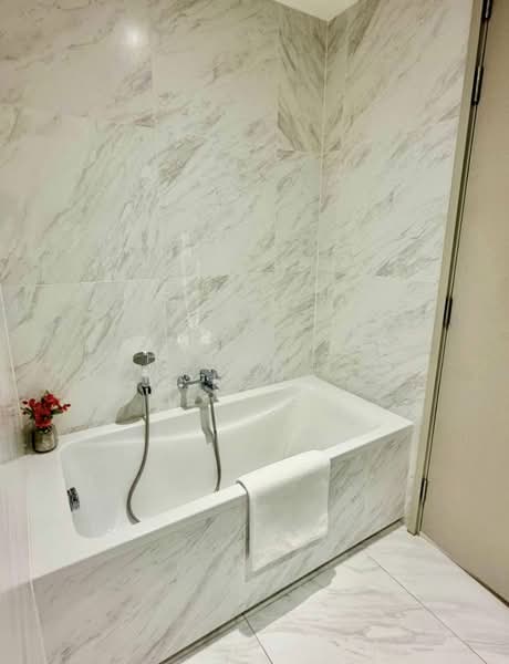 Fynn Asoke, Bangkok, 28 Sukhumvit 10 Alley, Khlong Toei, Khlong Toei, Bangkok, 2 Bedrooms, 48 sqm, Condo For Rent, by Chatuphon Mochida, 500248094 - DDproperty.com