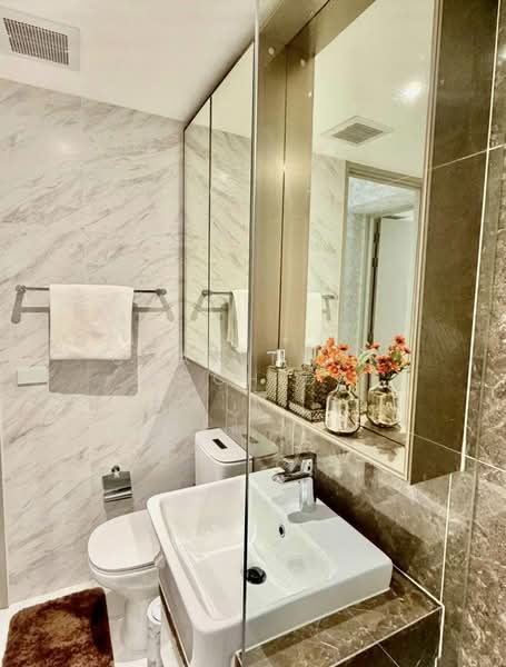 Fynn Asoke, Bangkok, 28 Sukhumvit 10 Alley, Khlong Toei, Khlong Toei, Bangkok, 2 Bedrooms, 48 sqm, Condo For Rent, by Chatuphon Mochida, 500248094 - DDproperty.com