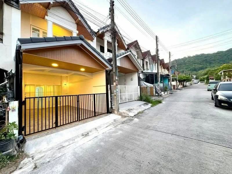 หมู่บ้านศรีราชาปาร์ค-หลังตลาดวรกิจ, ชลบุรี, บึง, ศรีราชา, ชลบุรี, 72 ตร.ม., ทาวน์เฮ้าส์ ขาย, โดย Janpen Konpetch, 500248117 - DDproperty.com