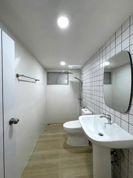 หมู่บ้านศรีราชาปาร์ค-หลังตลาดวรกิจ, ชลบุรี, บึง, ศรีราชา, ชลบุรี, 72 ตร.ม., ทาวน์เฮ้าส์ ขาย, โดย Janpen Konpetch, 500248117 - DDproperty.com