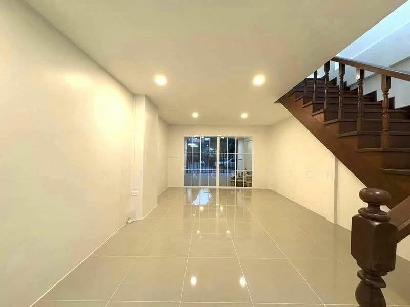 หมู่บ้านศรีราชาปาร์ค-หลังตลาดวรกิจ, Chon Buri (Pattaya), Bueng, Si Racha, Chon Buri (Pattaya), 2 Bedrooms, 72 sqm, Townhouse For Sale, by Janpen Konpetch, 500248117 - DDproperty.com