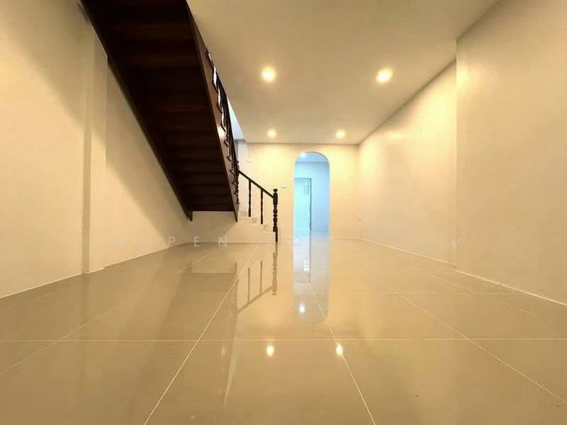 หมู่บ้านศรีราชาปาร์ค-หลังตลาดวรกิจ, Chon Buri (Pattaya), Bueng, Si Racha, Chon Buri (Pattaya), 2 Bedrooms, 72 sqm, Townhouse For Sale, by Janpen Konpetch, 500248117 - DDproperty.com