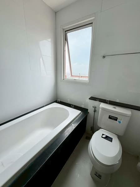 The Coast, Bangkok, 3888 Sukhumvit Road, Bang Na Tai, Bang Na, Bangkok, 2 Bedrooms, 58 sqm, Condo For Rent, by Nattayaporn Peumkul (Benz), 500248125 - DDproperty.com