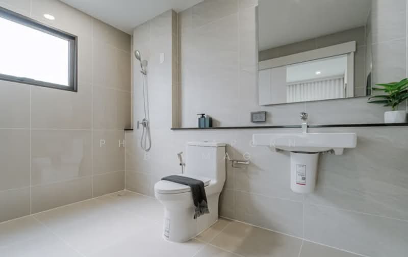 undefined, Bangkok, Khlong Sam Prawet, Lat Krabang, Bangkok, 4 Bedrooms, 225 sqm, Single Detached House For Sale, by Phitchaporn Buamag, 500248126 - DDproperty.com