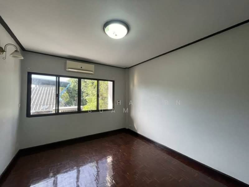 4-BR Townhouse, Bangkok, Bang Na Tai, Bang Na, Bangkok, 4 Bedrooms, 250 sqm, Townhouse For Rent, by Phitchaporn Buamag, 500248153 - DDproperty.com