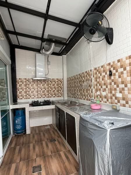 บ้านเช่าประเวศ ใกล้มหาลัยรามคำแหง2 700เมตร บ้านสวยตกแต่งครบน่าอยู่มาก หิ้วกระเป๋าพร้อมอยู่, กรุงเทพ, ดอกไม้, ประเวศ, กรุงเทพ, 160 ตร.ม., ทาวน์เฮ้าส์ ให้เช่า, โดย เฌอณิษฐา นิติวัชญ์วาณิช, 500248168 - DDproperty.com