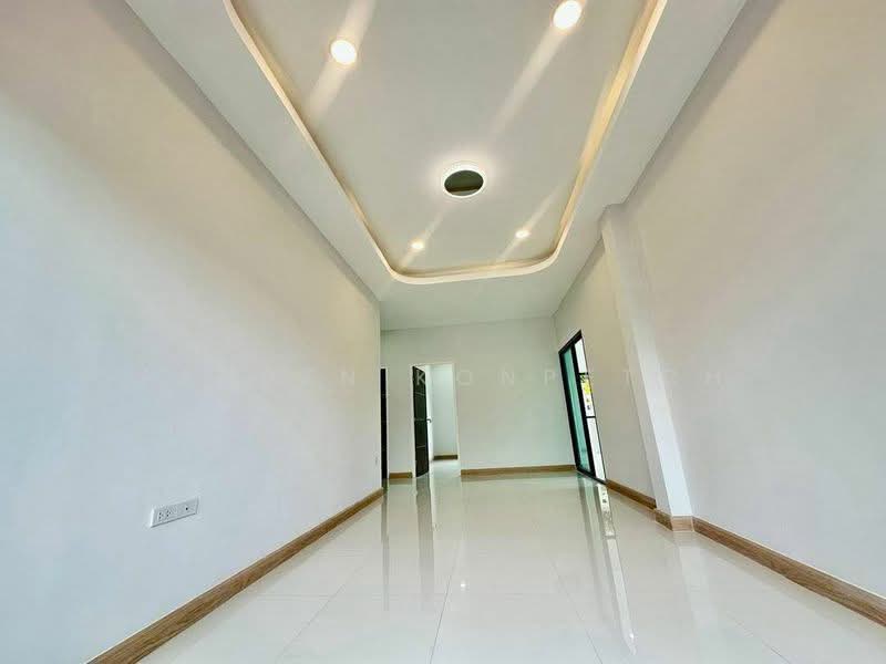 บ้านสร้างใหม่พร้อมอยู่ ซอยวัดจีน, Chon Buri (Pattaya), Surasak, Si Racha, Chon Buri (Pattaya), 3 Bedrooms, 160 sqm, Single Detached House For Sale, by Janpen Konpetch, 500248171 - DDproperty.com